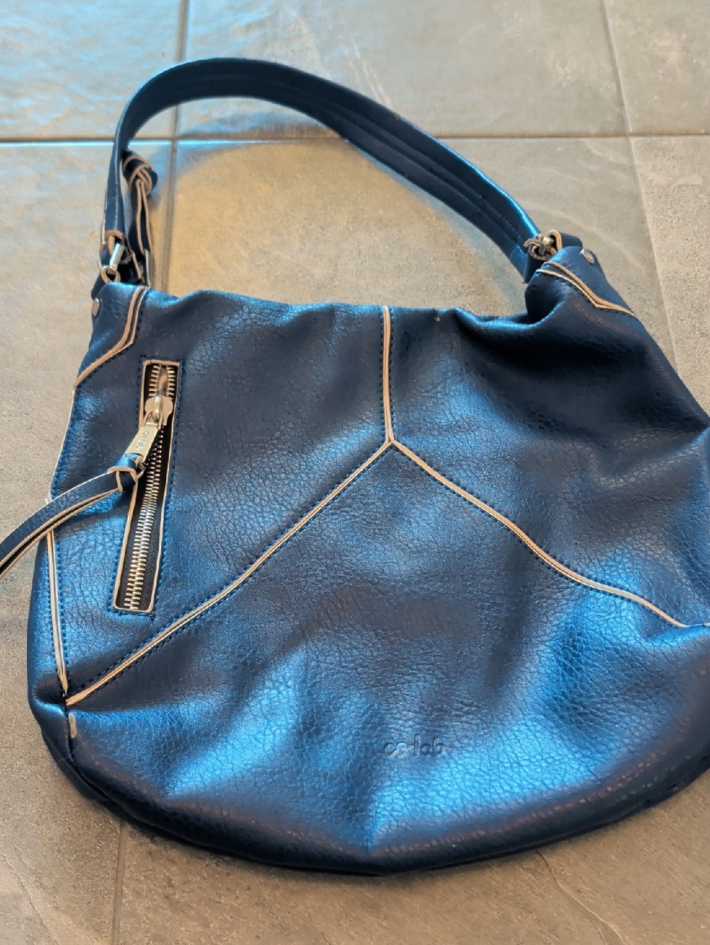 Women’s Navy Blue Hobo Bag – Classic Everyday Style